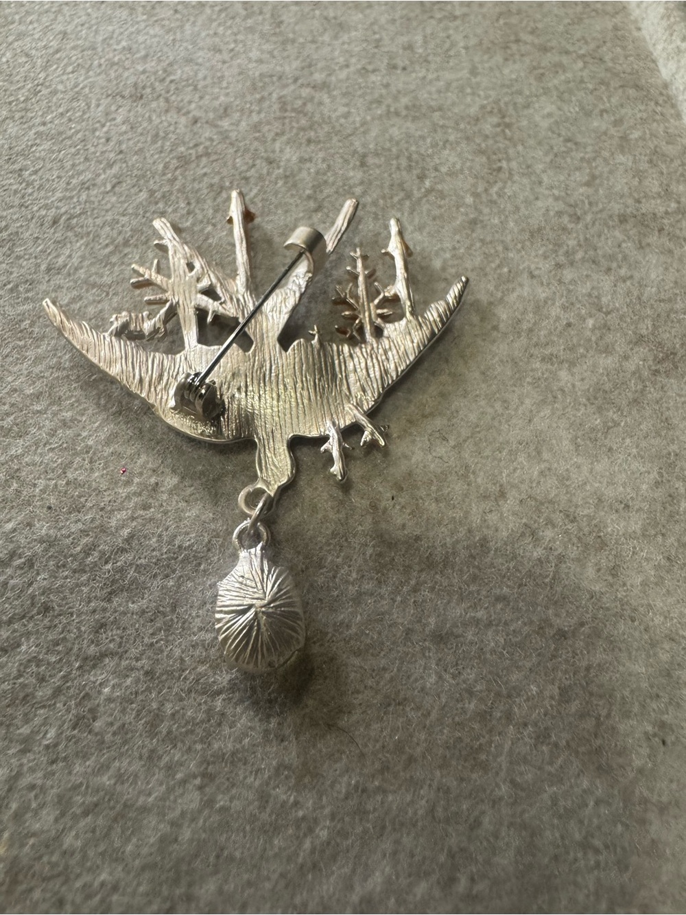 Silver Tone Bird Brooch with Green Crystal Drop - Picture 5 of 5